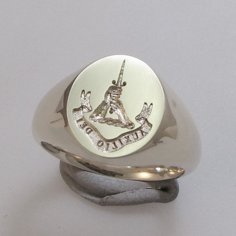 Trade price crest ring with motto below