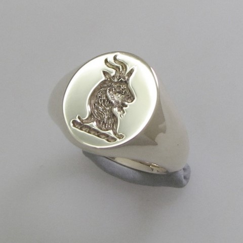 goat head crest ring